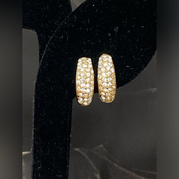 Vintage CHRISTIAN DIOR Rhinestones Clip On Earrings In Gold Tone Settings - Picture 12 of 14